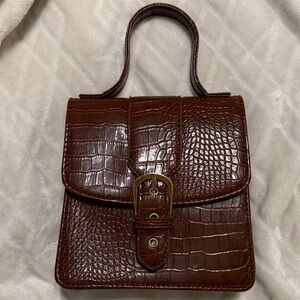 Elegant Brown Crocodile-Embossed Women's Bag